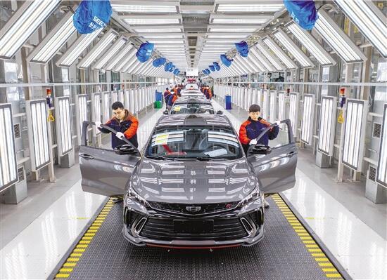 以科技創(chuàng)新塑造發(fā)展新優(yōu)勢(shì)，引領(lǐng)技術(shù)開(kāi)發(fā)新篇章