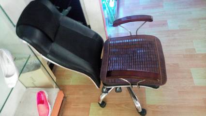 北海365二手網 100元轉讓二手電腦椅，聯系電話13617791635