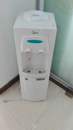 鄭州二手好物清倉 洗衣機、飲水機、老板椅95新低價轉讓